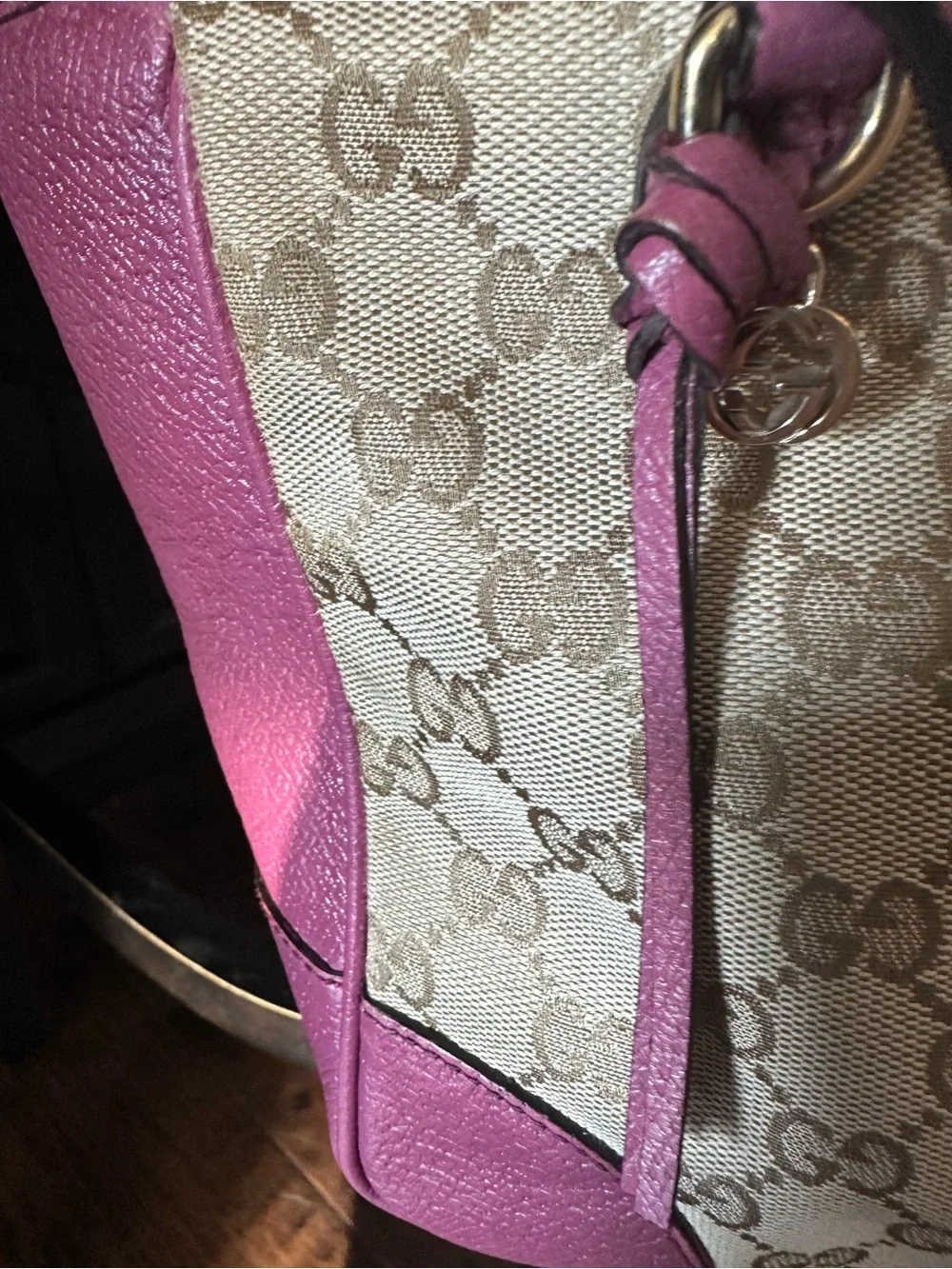 Authentic Gucci Beige GG Canvas Tote crossbody with Fuchsia Leather Trim
